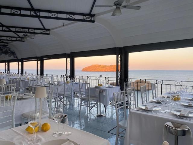 ונטוטנה Hotel Villa Iulia מראה חיצוני תמונה