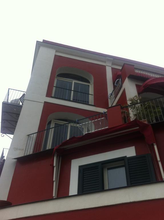 ונטוטנה Hotel Villa Iulia מראה חיצוני תמונה