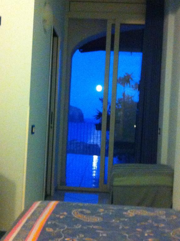 ונטוטנה Hotel Villa Iulia מראה חיצוני תמונה